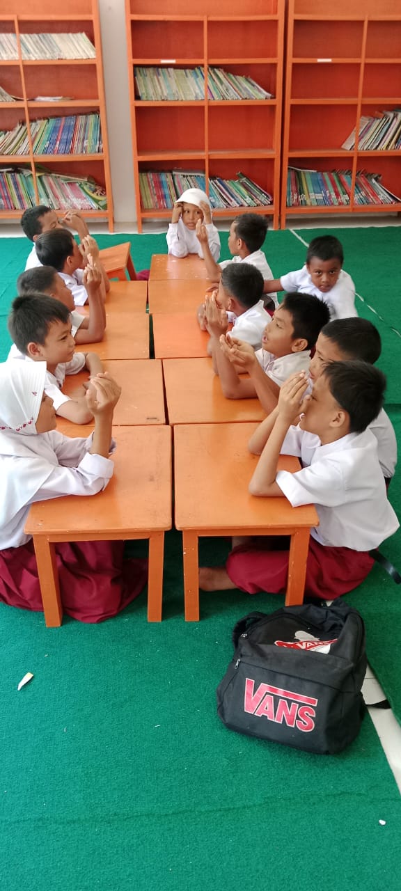 kegiatan belajar membaca bersama